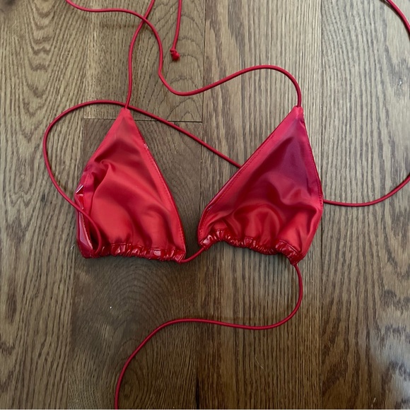 Fashion Brand Company Red Vinyl Triangle Top — M/L - Picture 2 of 2
